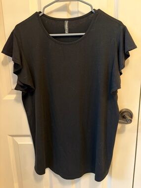 Prinstory Black Ruffle Sleeve Tee Size L